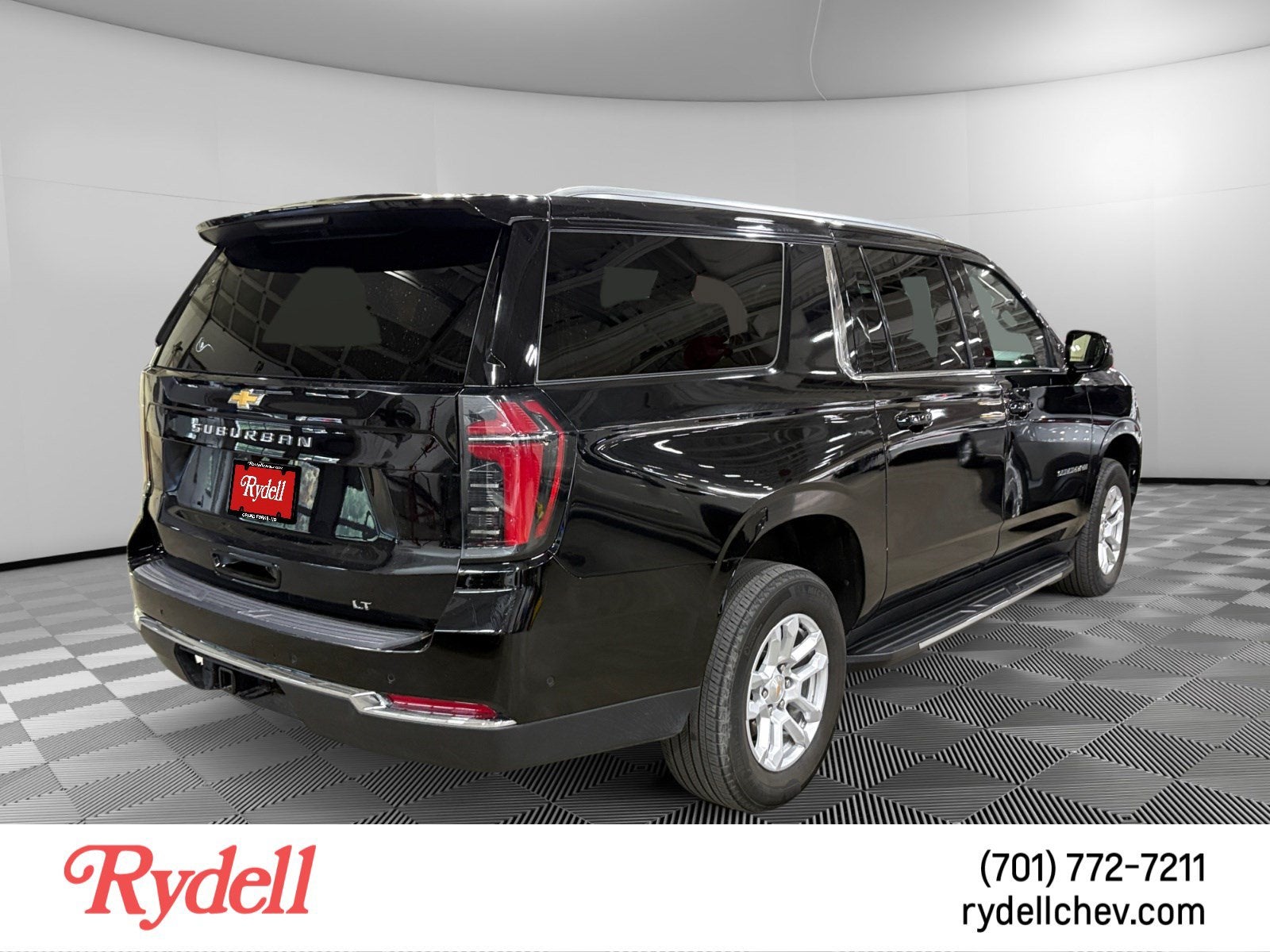 2025 Chevrolet Suburban LT