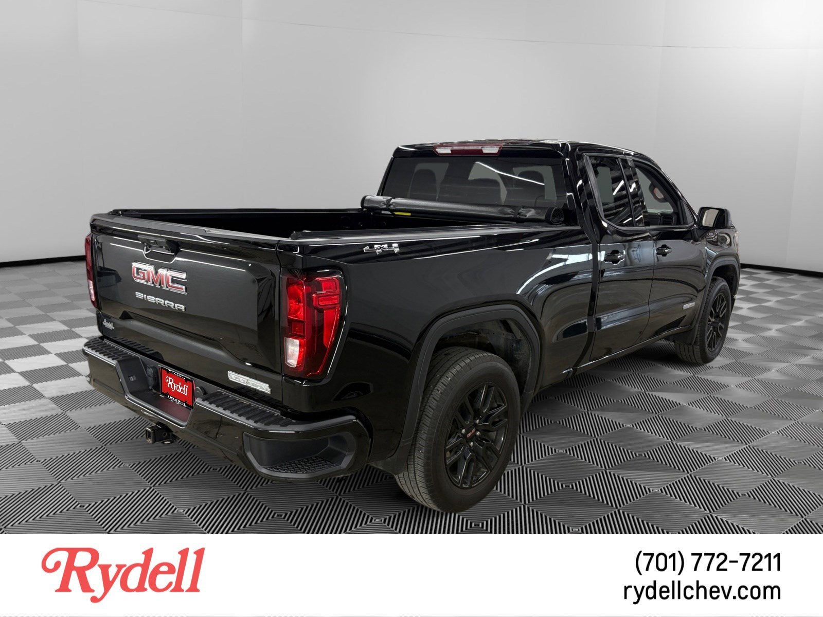 2025 GMC Sierra 1500 Elevation