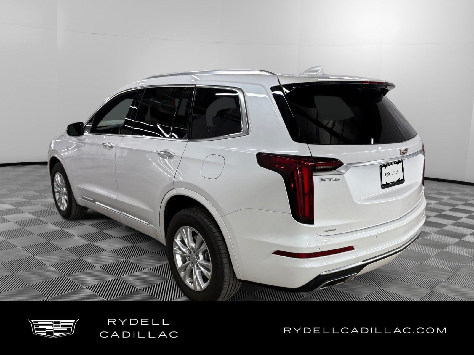 2025 Cadillac XT6 Luxury