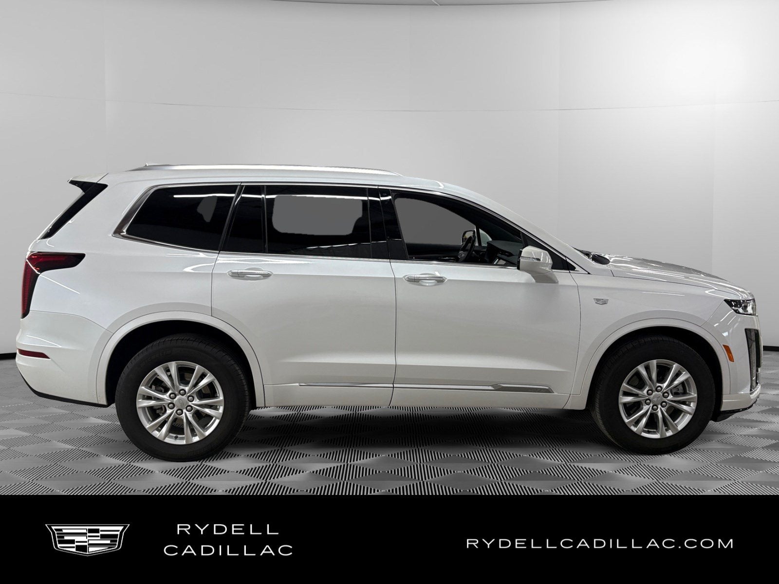2025 Cadillac XT6 Luxury