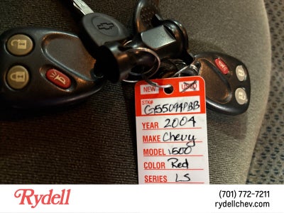 2004 Chevrolet Silverado 1500 LS