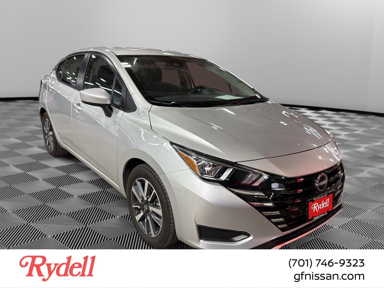2024 Nissan Versa SV