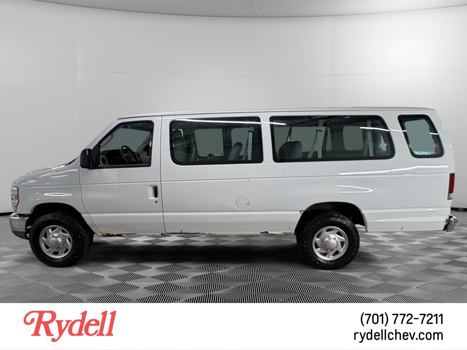 2010 Ford Econoline Wagon XL