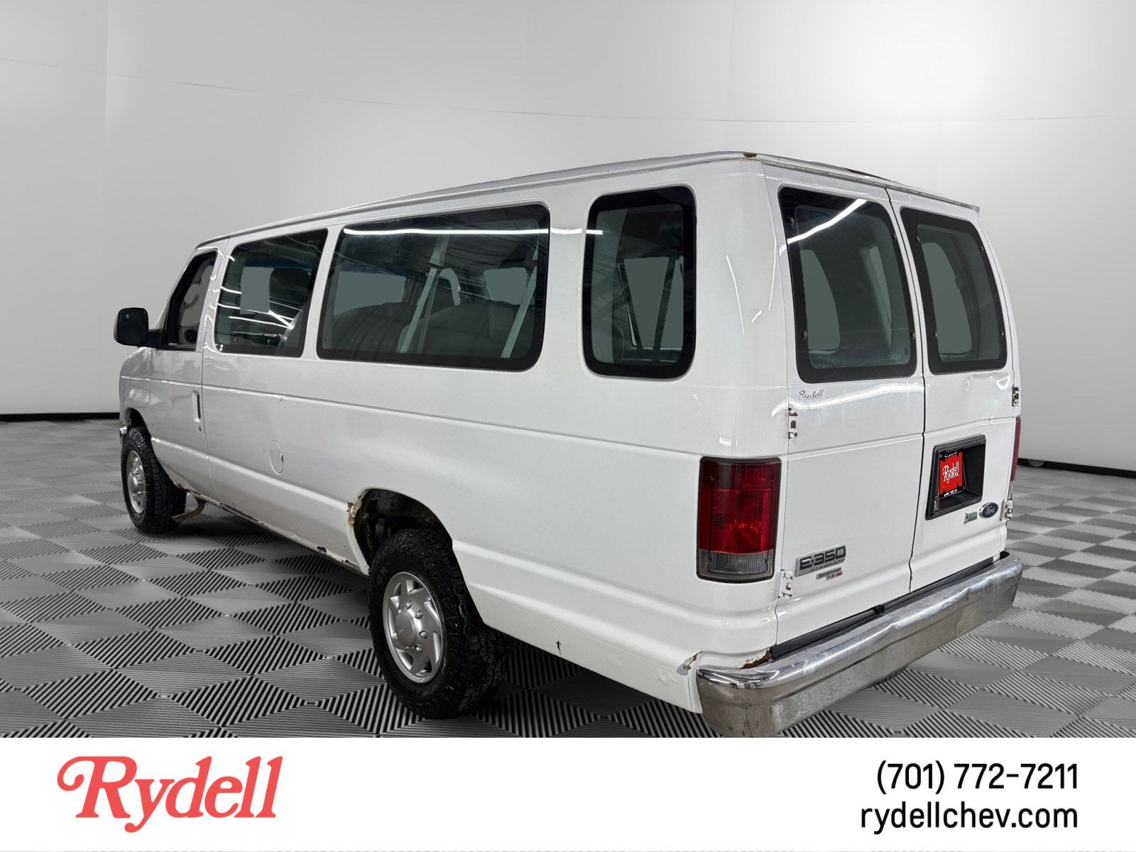 2010 Ford Econoline Wagon XL