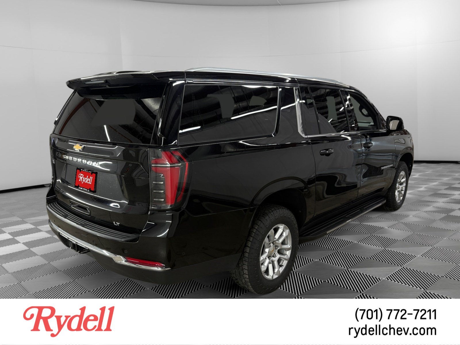 2025 Chevrolet Suburban LT