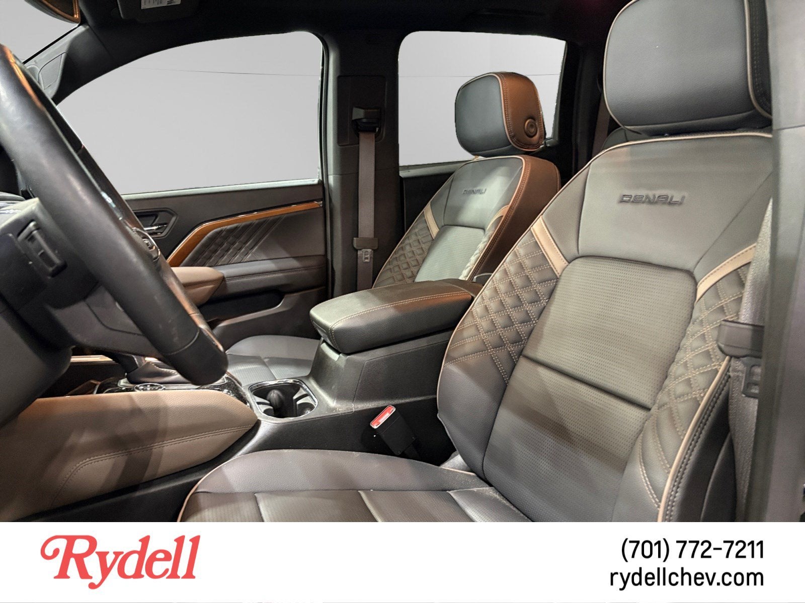 2025 GMC Canyon Denali