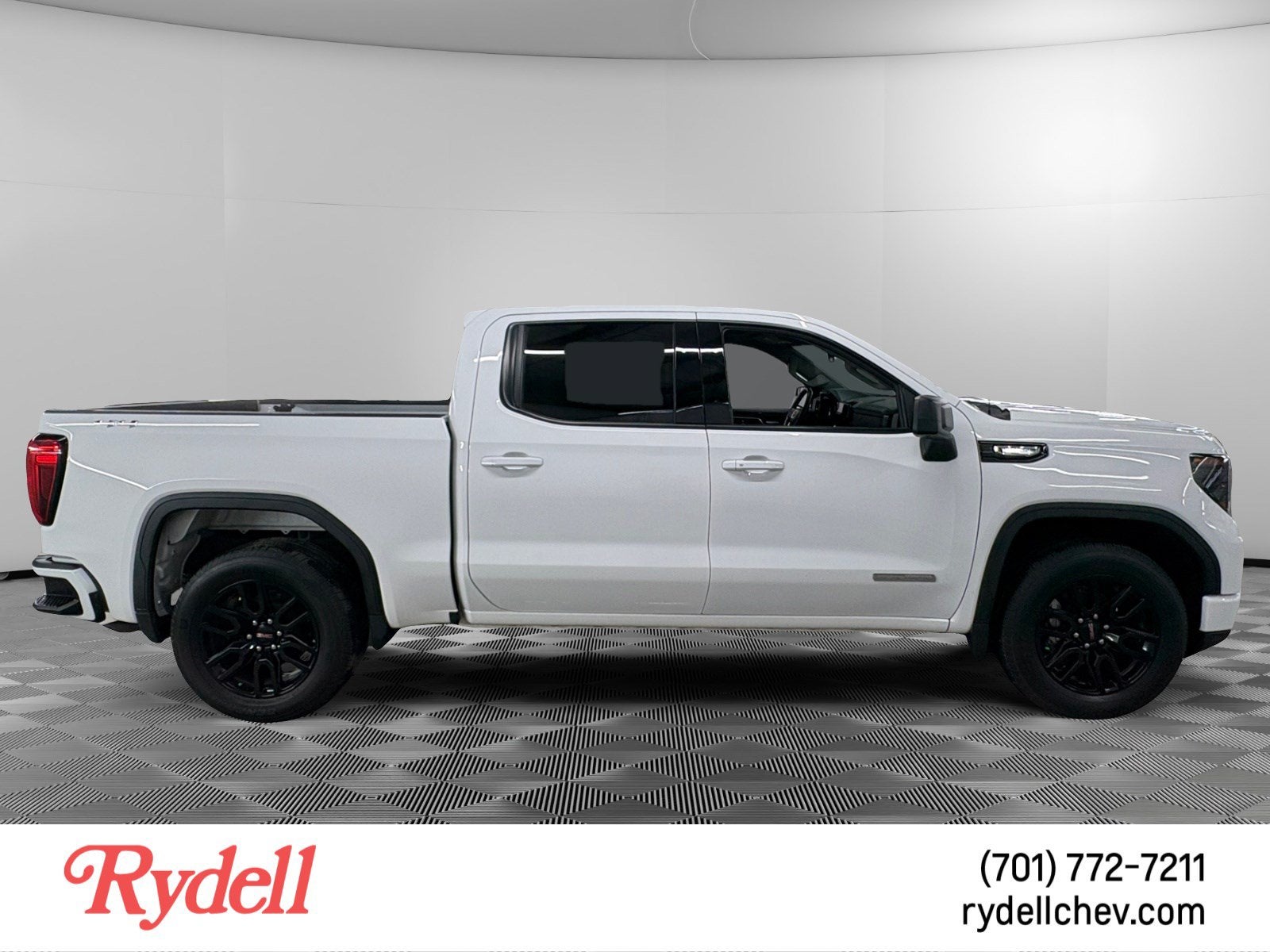2025 GMC Sierra 1500 Elevation