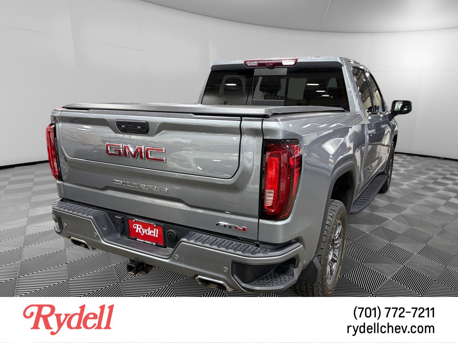 2024 GMC Sierra 1500 AT4