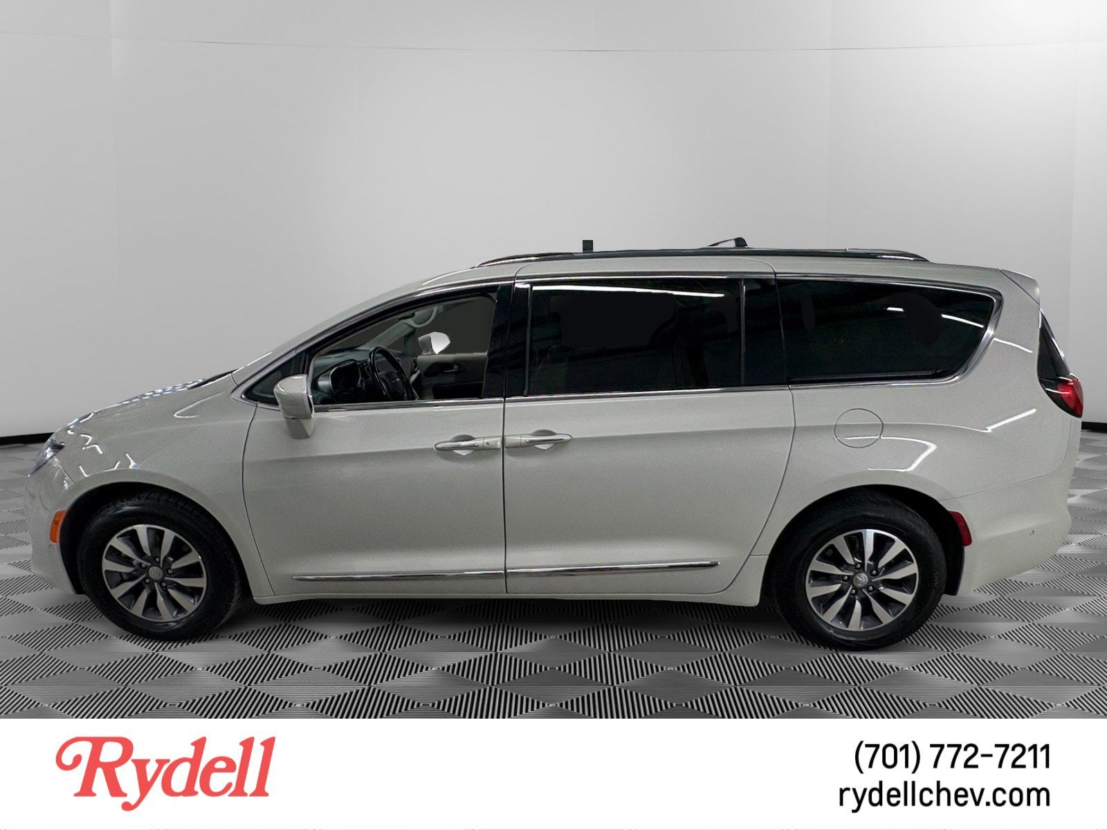 2020 Chrysler Pacifica Touring L Plus