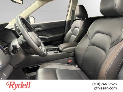 2024 Nissan Pathfinder SL 4WD