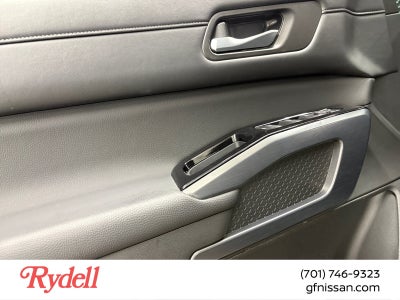 2024 Nissan Pathfinder SL 4WD