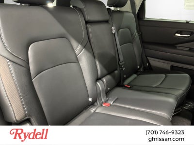 2024 Nissan Pathfinder SL 4WD