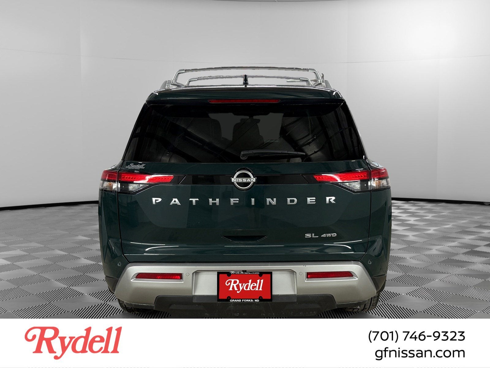 2024 Nissan Pathfinder SL 4WD