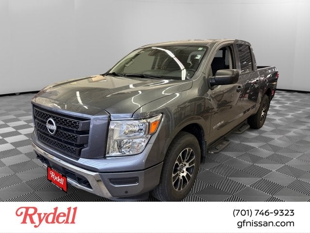 2023 Nissan Titan SV