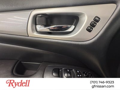 2020 Nissan Pathfinder SL