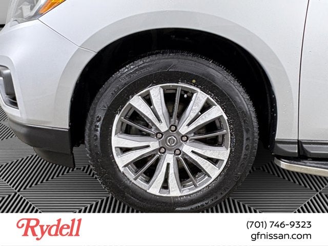 2019 Nissan Pathfinder SL