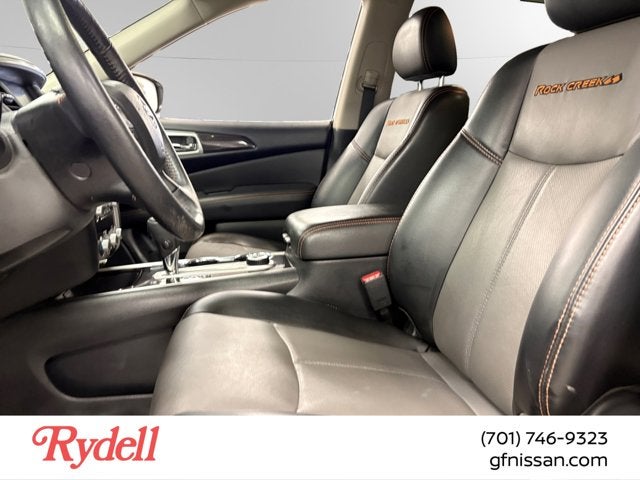 2019 Nissan Pathfinder SL