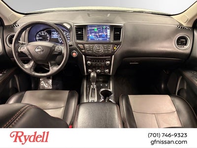 2019 Nissan Pathfinder SL