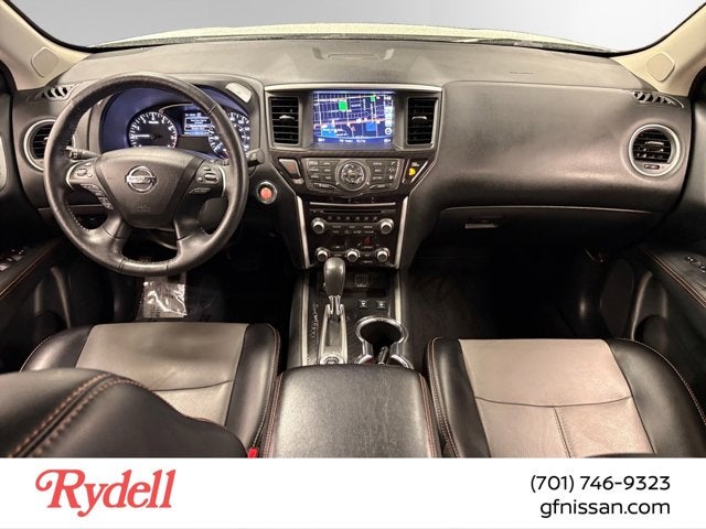 2019 Nissan Pathfinder SL