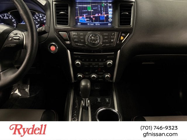 2019 Nissan Pathfinder SL