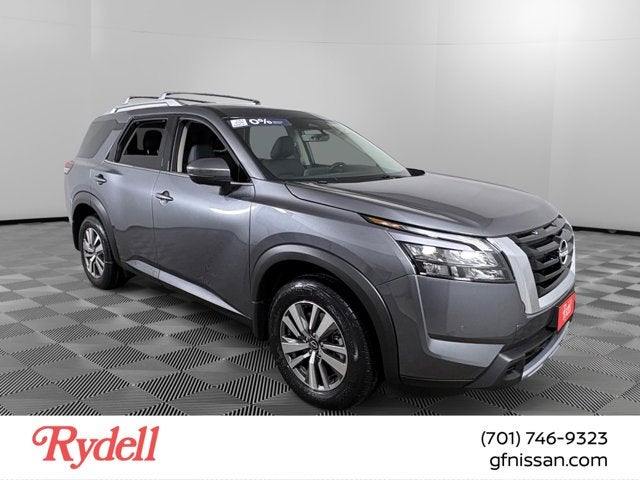 2025 Nissan Pathfinder SL