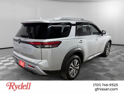 2025 Nissan Pathfinder SL