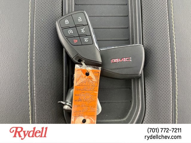 2024 GMC Yukon XL SLT