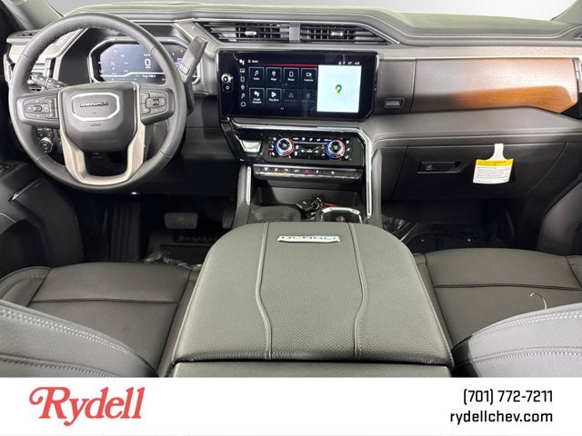 2025 GMC Sierra 2500HD Denali