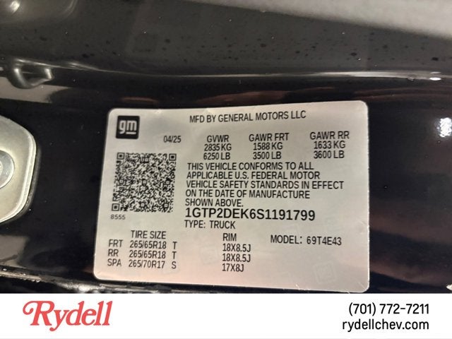 2025 GMC Canyon 4WD AT4